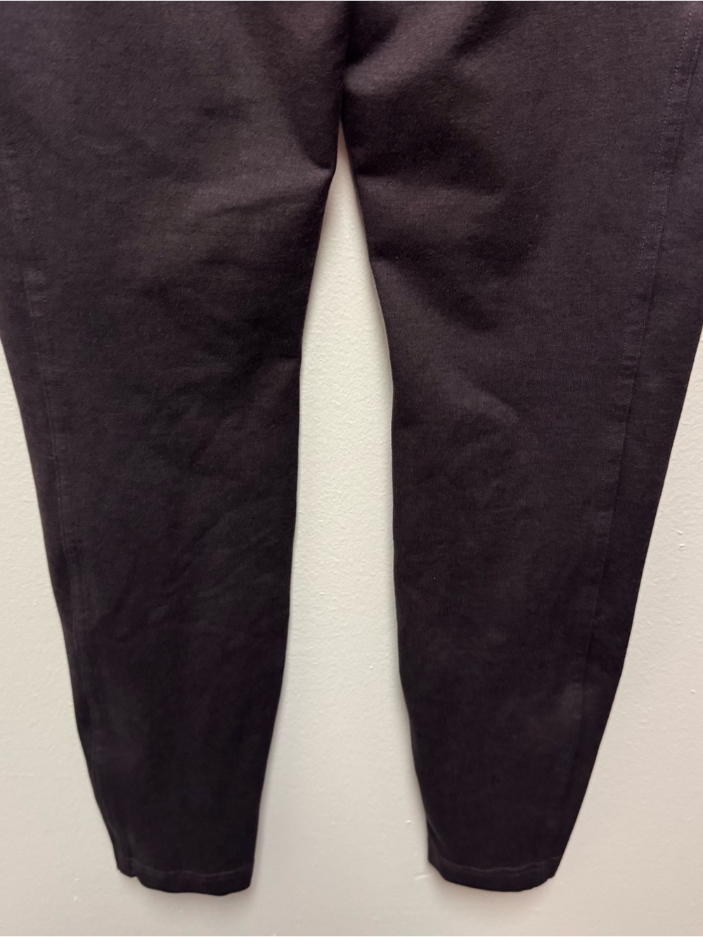 Dark brown/Violet Lululemon Leggings Size 8 - Picture 6 of 7